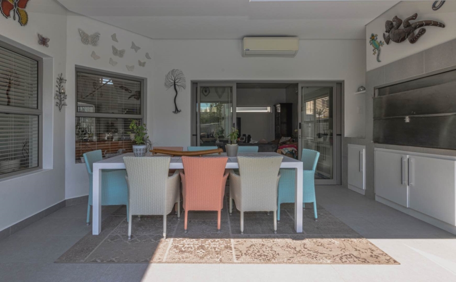 3 Bedroom Property for Sale in Sunset Beach Western Cape